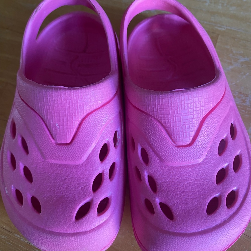 Crocs - Picture 2 of 3